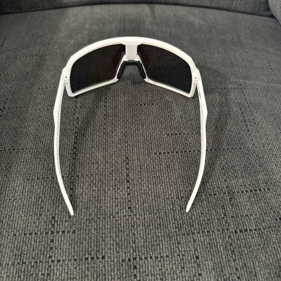 (OO9406) Oakley Sutro PRIZM Polarized White Frame - Picture 5 of 12